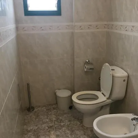 Habitacion Comoda Con Bano Privado Privat bolig Los Menores